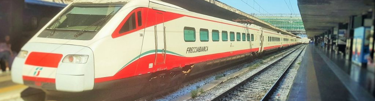 One of the tilting trains used on Frecciabianca services