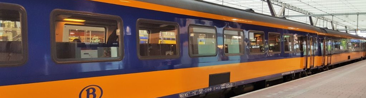 Exterior view of an InterCity Brussels train