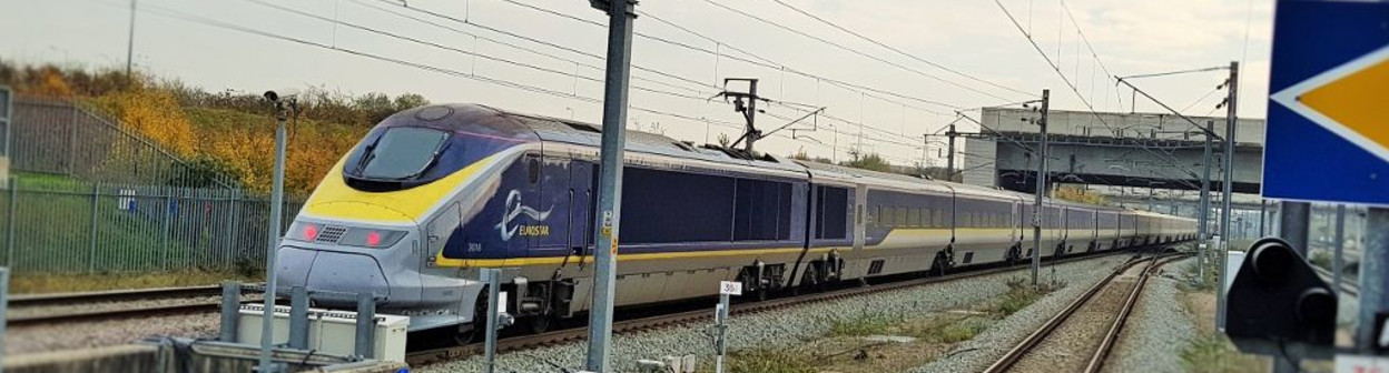 A Eurostar e300 train