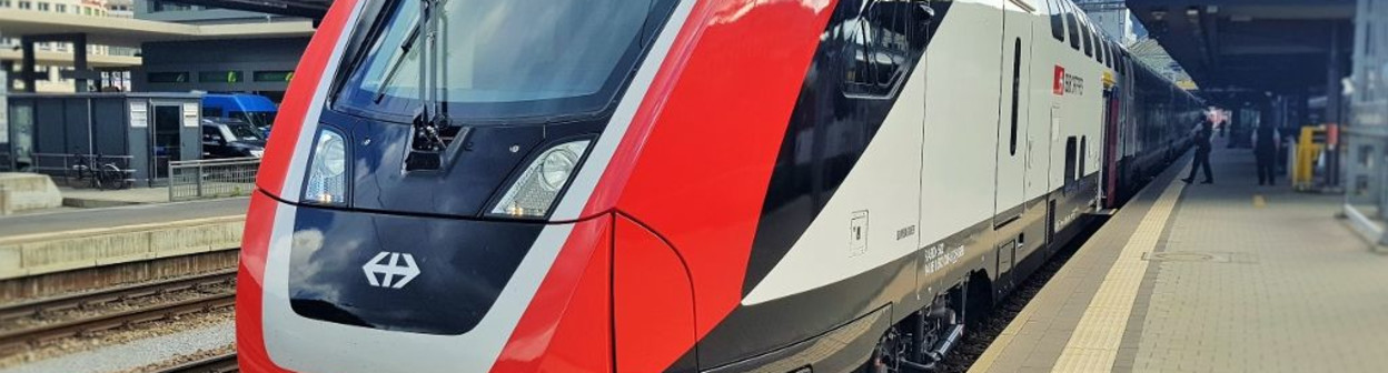 The front end a SBB LD/Twindexx train - note the red frames the black