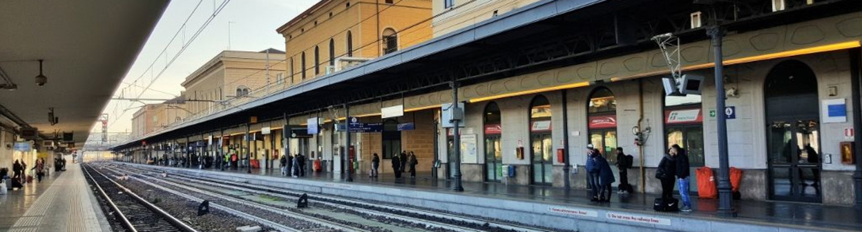 The main station at Bologna Centrale, the view is of binario 3 from binario 4