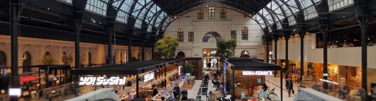 The old departure hall food court at Oslo S station