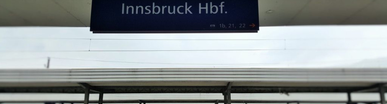 The view from platform/bahnsteig 1 across the station at Innsbruck Hbf