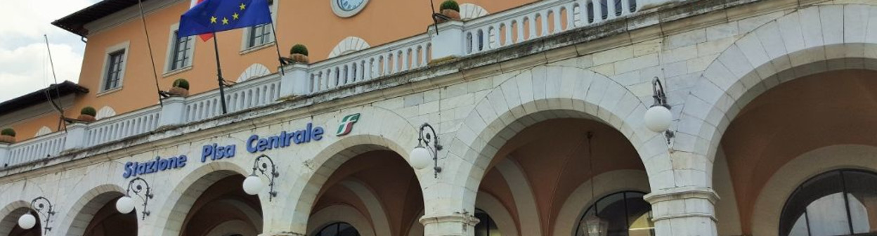 The main entrance at Pisa Centrale