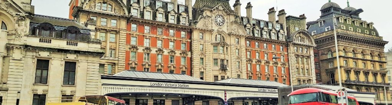 The red-bricked building by the bus station houses the Gatwick Express and Southern trains