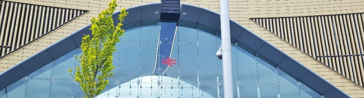 A  hotel surrounds the new entrance to Dundee station