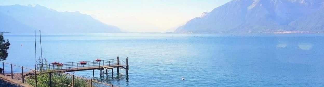Travelling right by the shore of Lake Geneva