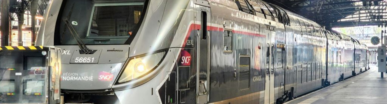 A Krono + train at Paris St Lazare