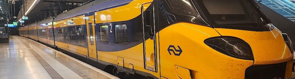 An ICNG train at Delft station