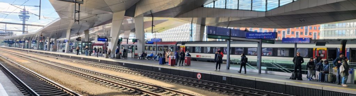 Waiting for a train at Wien Hbf