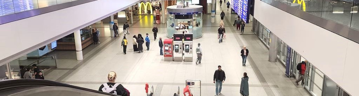 Inside Linz station