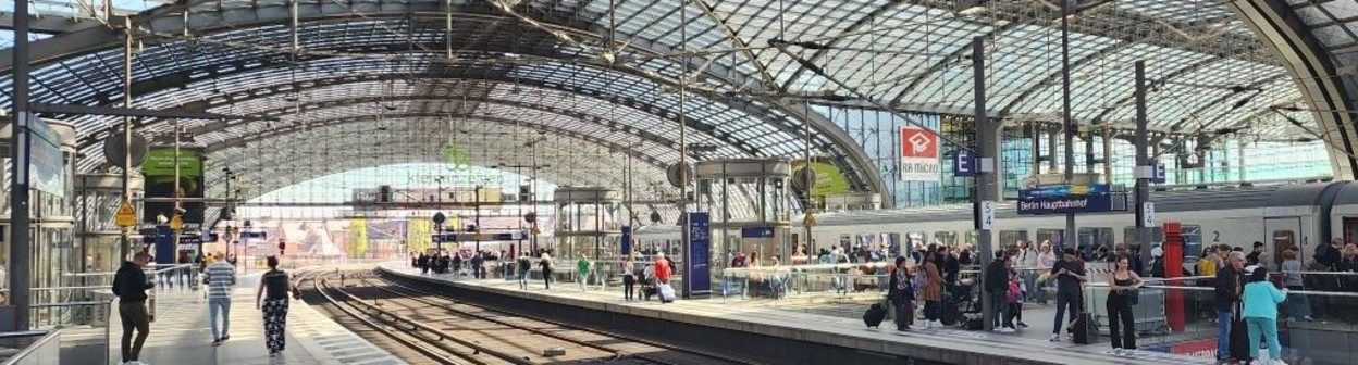 The upper level in Berlin station