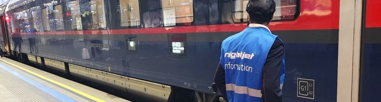 A Nightjet train awaits departure from Wien Hbf
