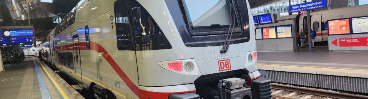 The double-deck IC trains now being used by OBB  on the Wien to Salzburg route