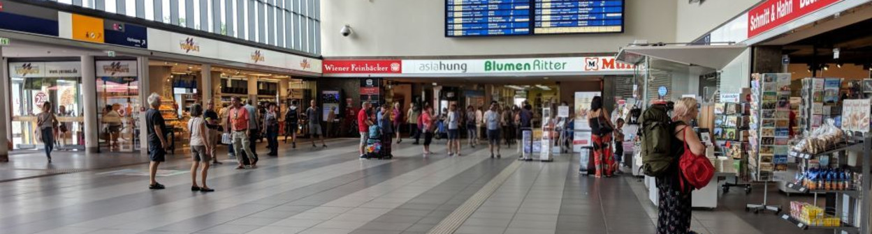 Inside the main hall of Wurzburg Hbf