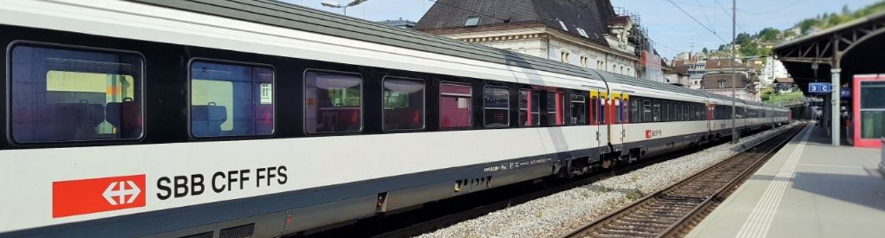 An IR train on the Geneve to Brig route