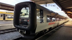 Exterior view of an Øresundståg train