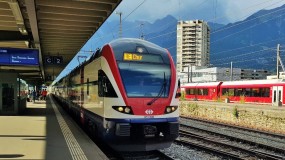 The type of train most often used on the double-deck RE services