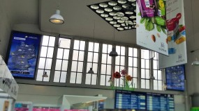 The entrance hall of Dusseldorf Hbf