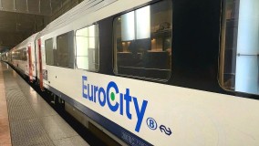 A EuroCity train travelling from Rotterdam to Brussels has arrived in Antwerp