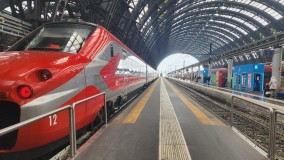 One of the trains used for Frecce 700 services
