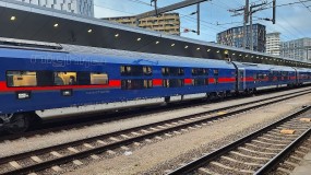 A Nightjet New Generation train awaits departure from Wien Hbf