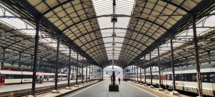 A quiet moment between departures at Luzern station