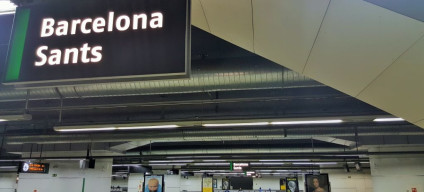 The salidas/platforms at Barcelona Sants station