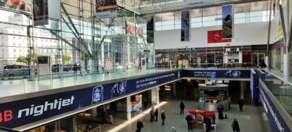 Looking down on to the lower level at Linz Hbf from where the trains and trams can be accessed