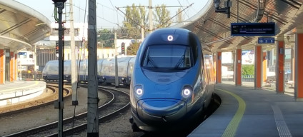 An IEP train from Warszawa arrives in Krakow