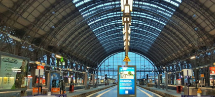 How to take a train from Salzburg to Frankfurt