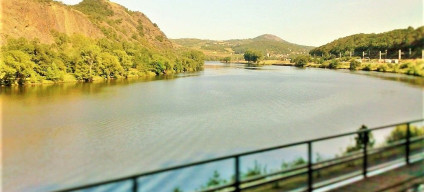 By the River Elbe to the north of Prague