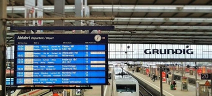 The departure board at Munchen Hbf