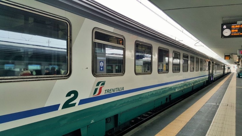 A train in the older blue/grey colour scheme