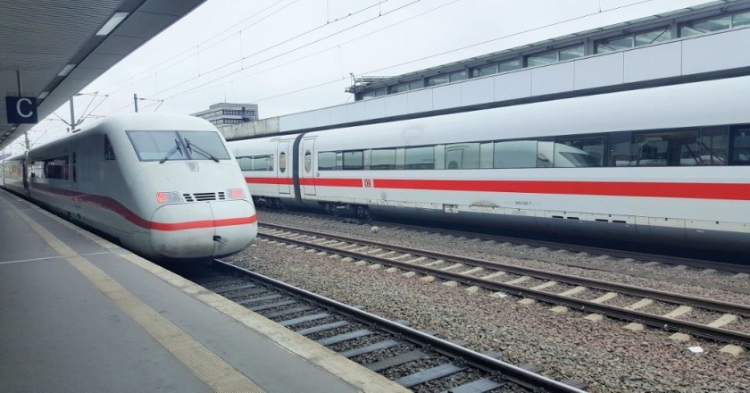 ICE 2 trains at Hannover Hbf