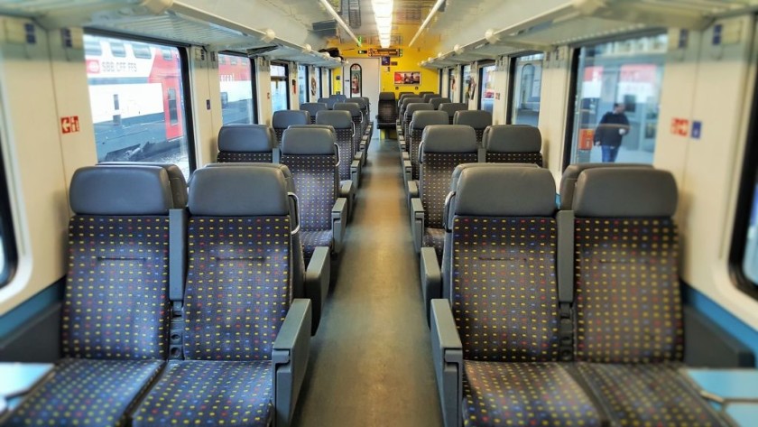 The 2nd class seat on a single-deck Swiss IC train