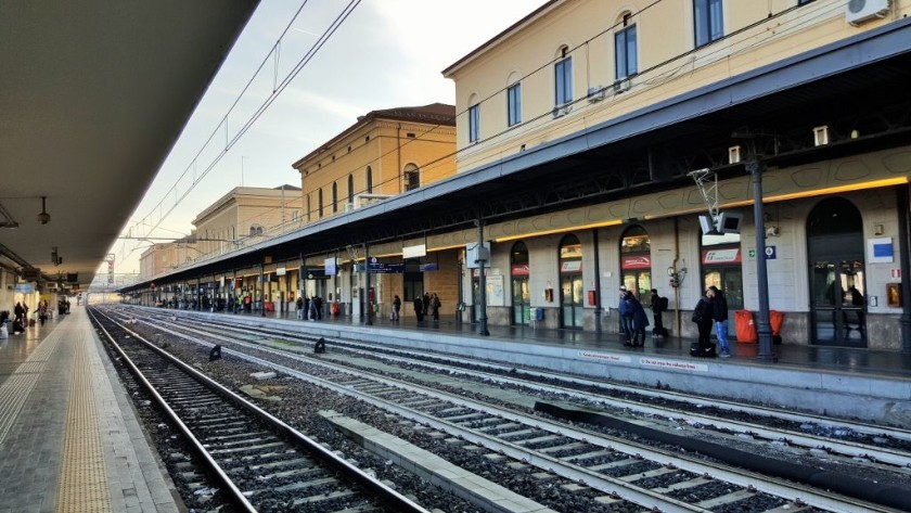 The main station at Bologna Centrale, the view is of binario 3 from binario 4