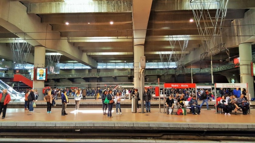 The platforms/vias in the Cercanias station at Madrid Atocha
