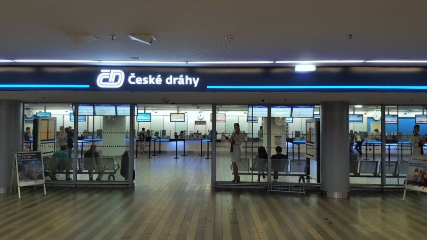 The ground level ticket office at Praha hl.n, station