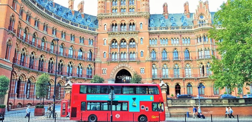 14 bus routes serve St Pancras, lines 10, 59, 91 and 390 stop right by the station