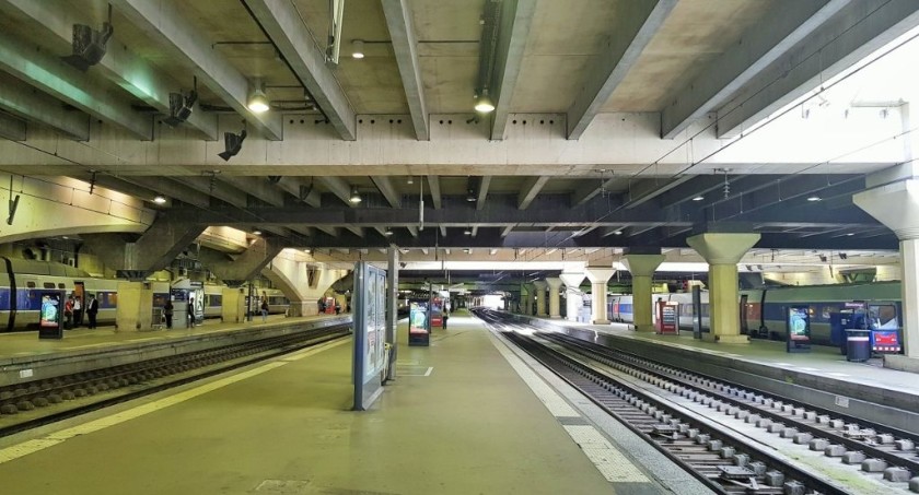 Despite being four levels above the street, Montparnasse has the aura of a massive underground station