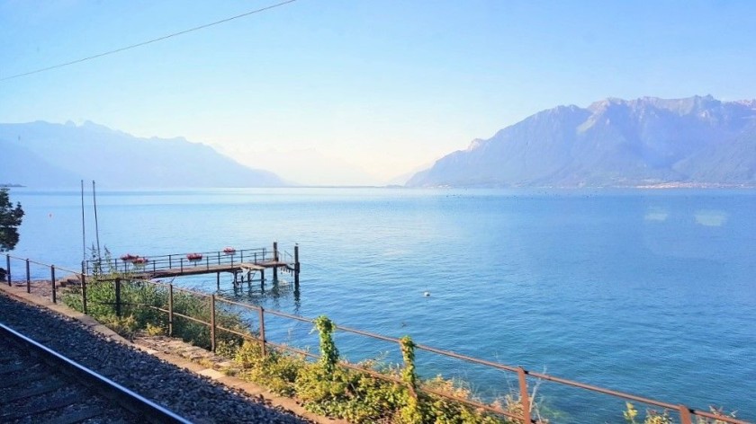 The railway line often runs right by the lake