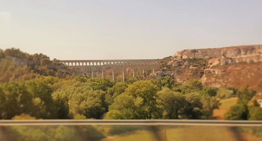 Look out for the Sommet Aqueduct, which is on the right after Avignon
