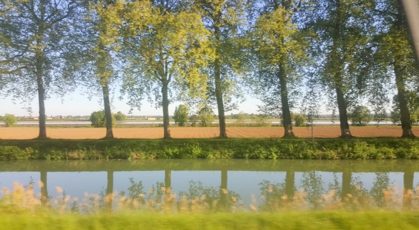 Between Toulouse and Bordeaux