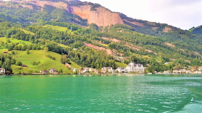 The Luzernsee is surrounded by mountains