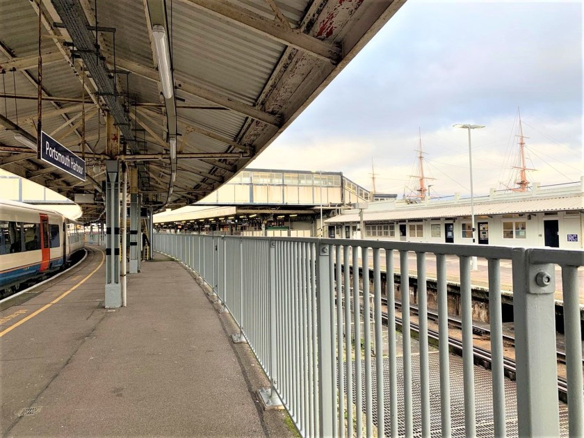 The footbridge is a shortest routes between the trains and the exit / entrance