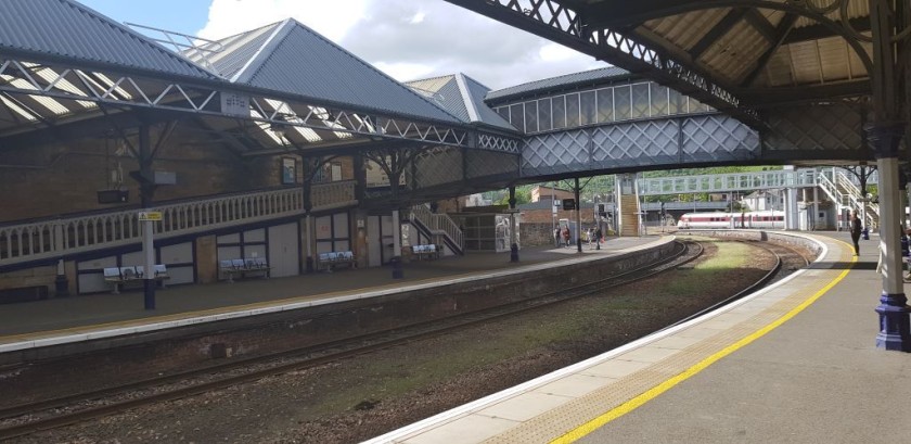 Platforms 1 and 2 used by the trains to and from Dundee and Aberdeen