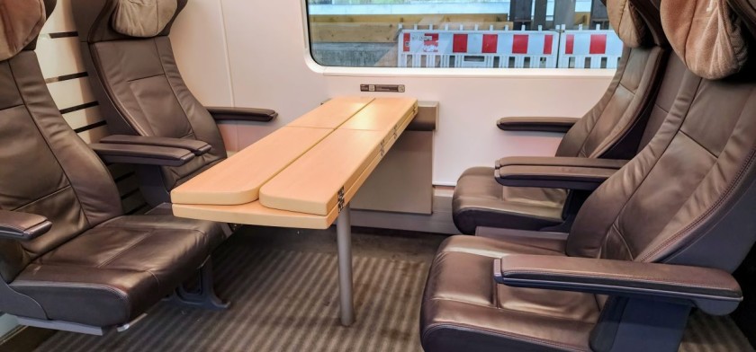 The 1st class table seats on an ICE 4 train