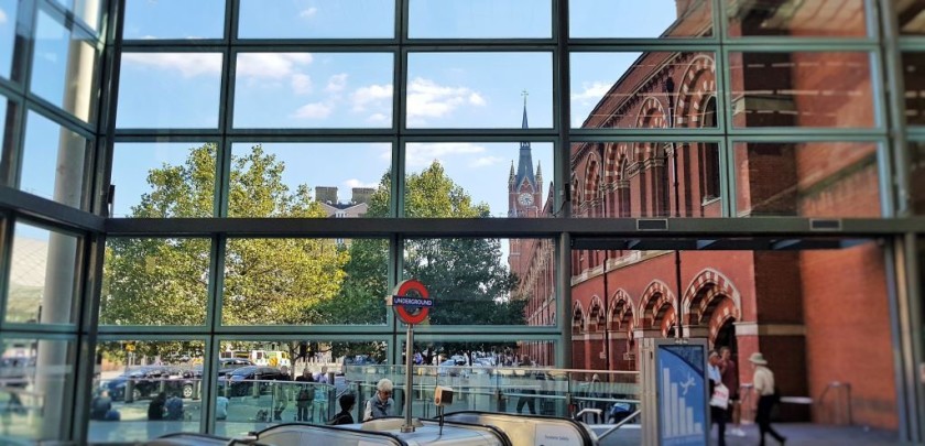 travel from victoria coach station to st pancras international