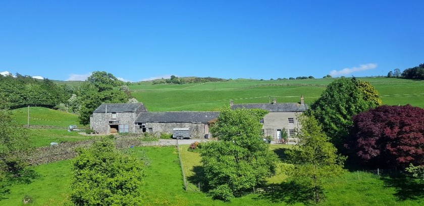 Passing a farm to the south of Oxenholme